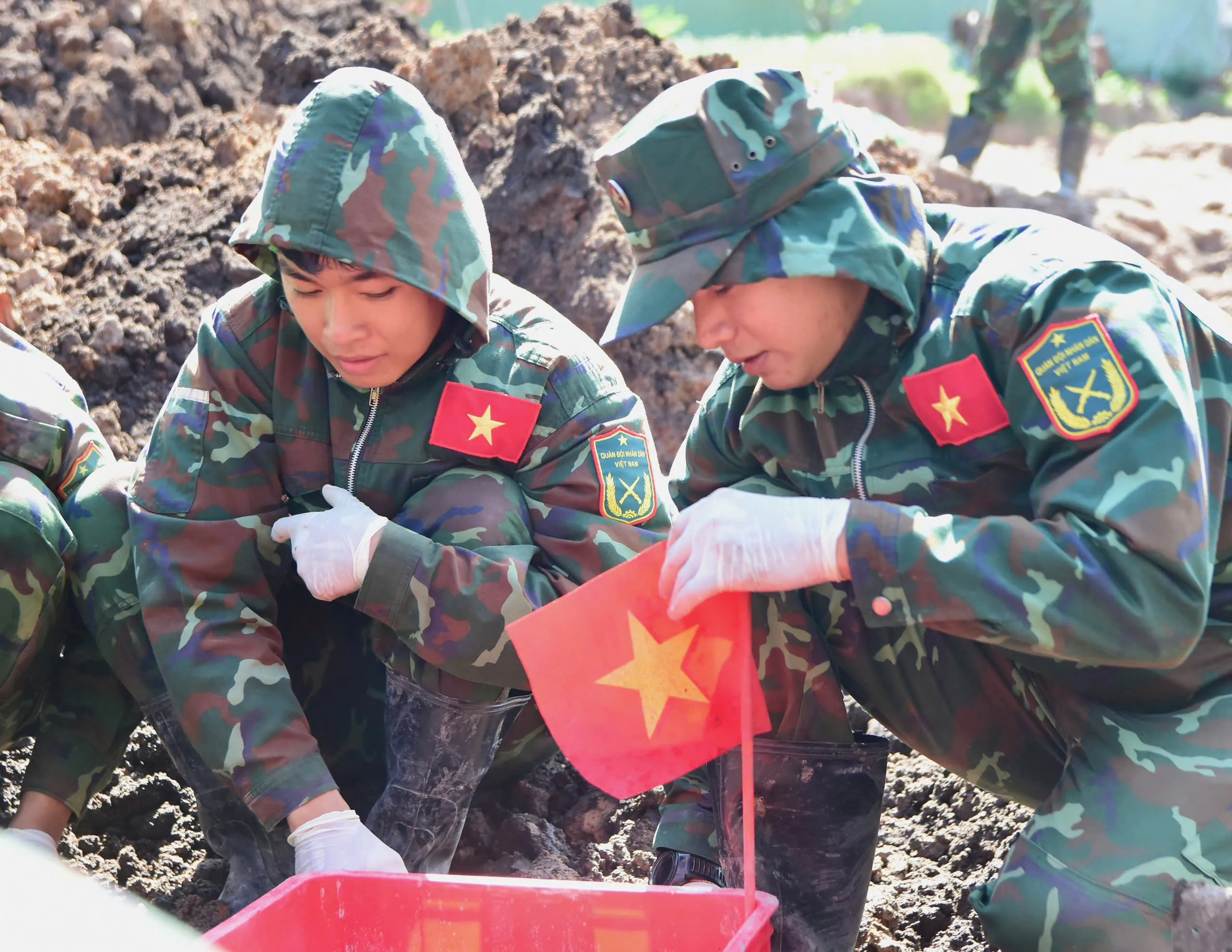 Hôm nay 28/10, quy tập thêm 6 bộ hài cốt liệt sĩ tại công viên Lê Thị Riêng - Ảnh 1.