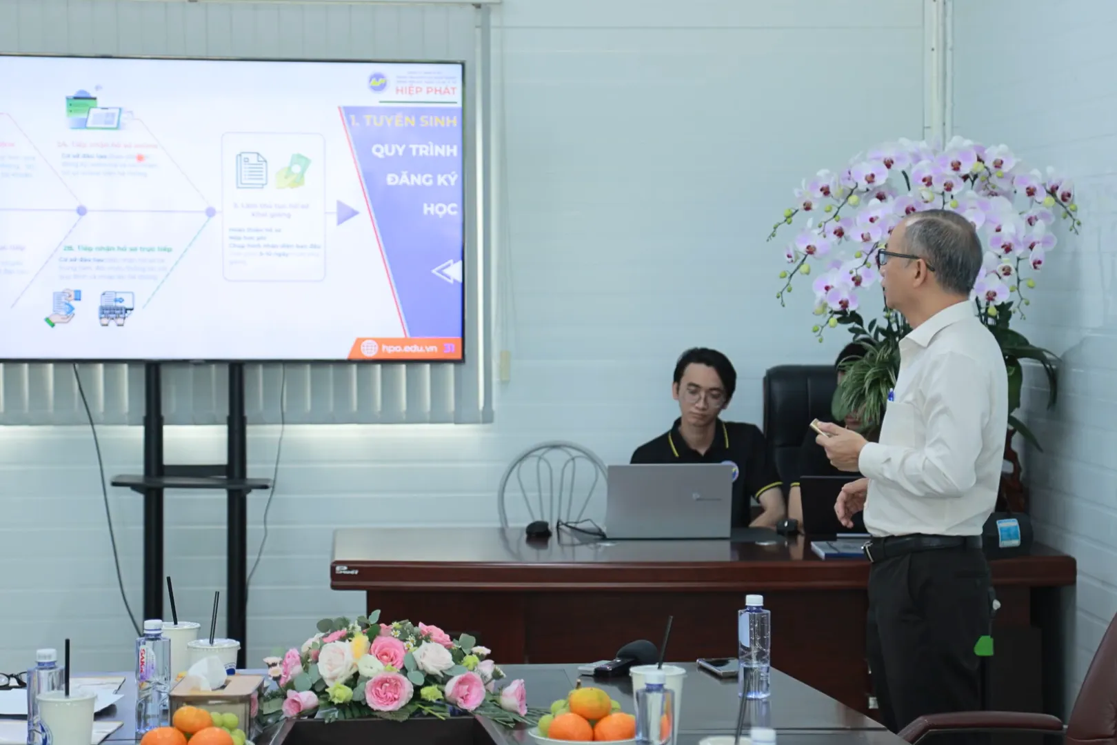 Mô hình học lái xe mới: Học lái xe ô tô mọi lúc, mọi nơi nhờ nền tảng số tích hợp A.I. - Ảnh 3. Mô hình học lái xe mới: Học lái xe ô tô mọi lúc, mọi nơi nhờ nền tảng số tích hợp A.I. - Ảnh 3.