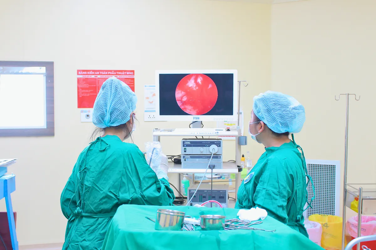 ekip phẫu thuật3