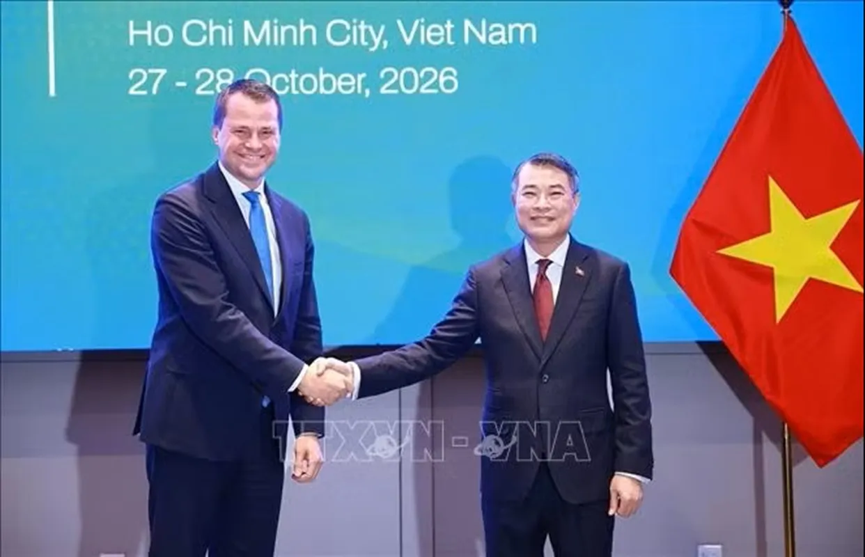 Thủ tướng Lê Minh Hưng tiếp Giám đốc điều hành Diễn đàn Kinh tế Thế giới