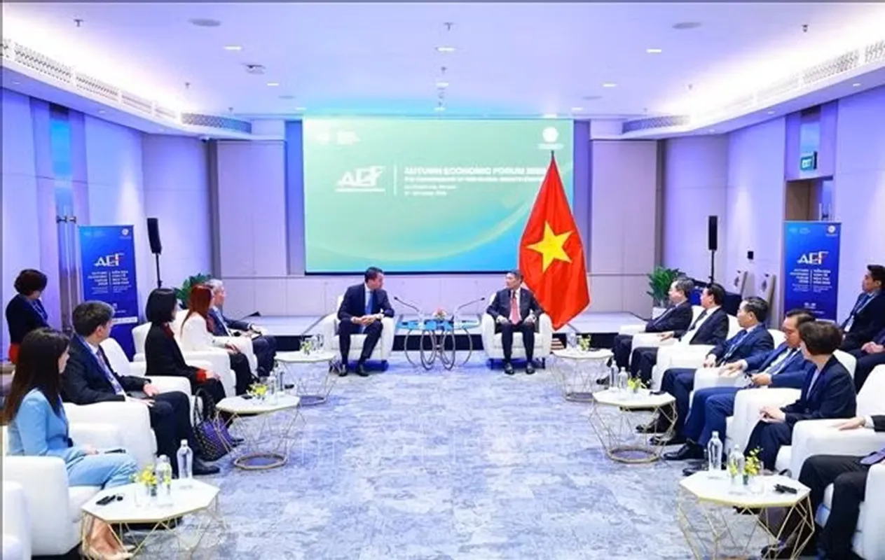 Thủ tướng Lê Minh Hưng tiếp Giám đốc điều hành Diễn đàn Kinh tế Thế giới (WEF) Stephan Mergenthaler - h2