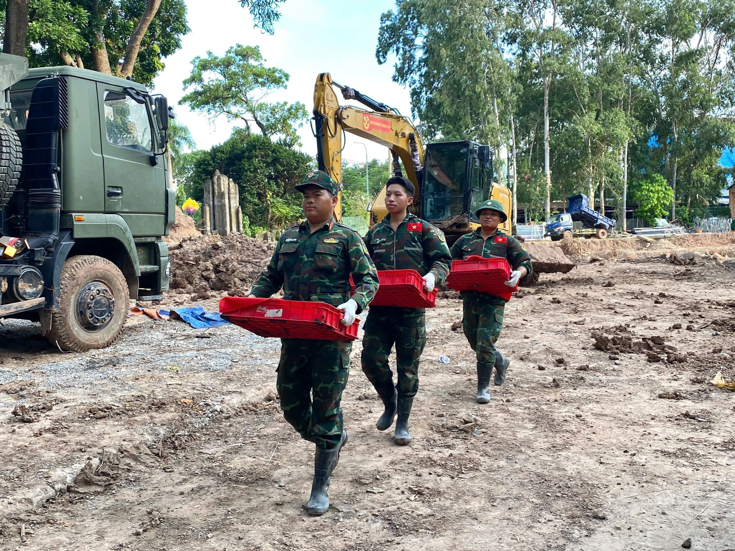 Ngày 29/10 tìm kiếm thêm 10 hài cốt liệt sĩ tại Công viên Lê Thị Riêng - Ảnh 1.