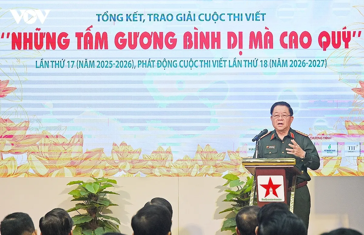 nhung-tam-guong-binh-di-ma-cao-quy-2