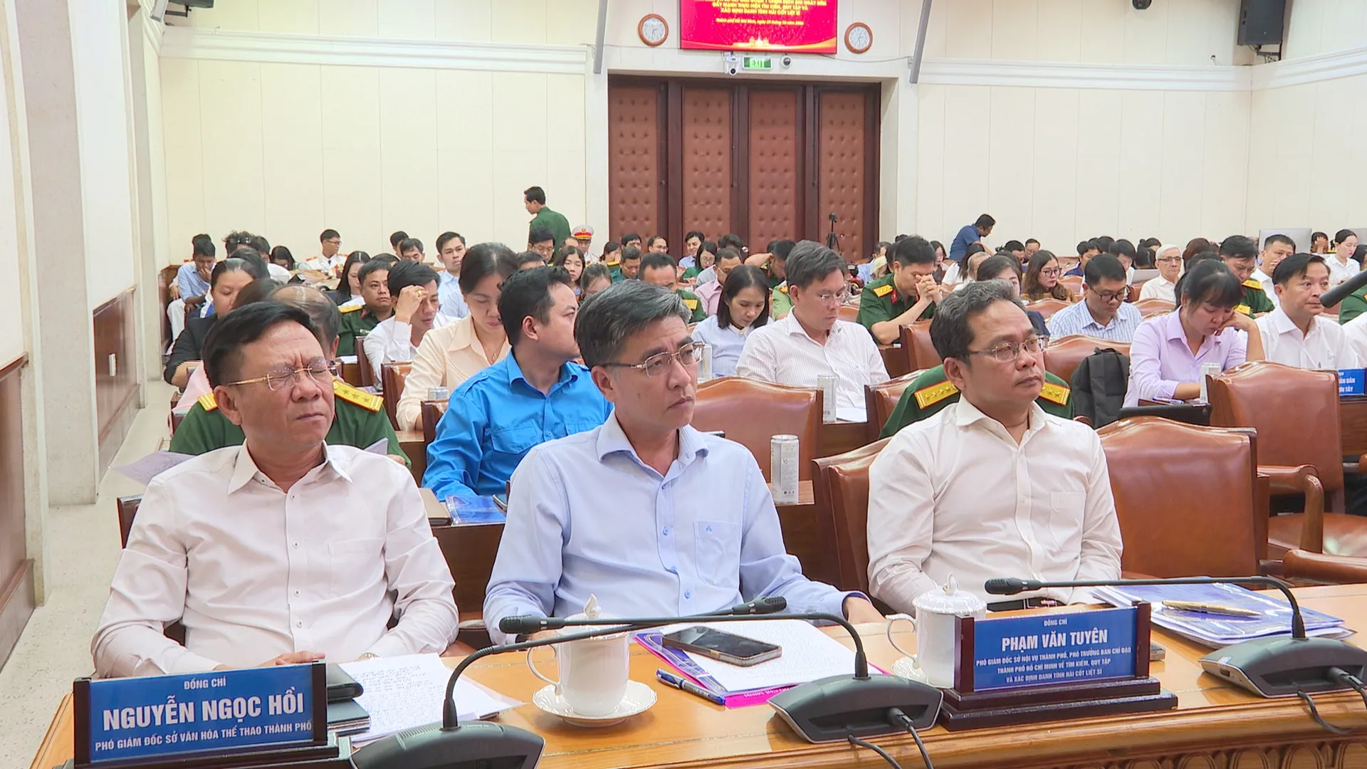 TP. Hồ Chí Minh hoàn thành lấy mẫu tại 18 nghĩa trang liệt sĩ - Ảnh 4. TP. Hồ Chí Minh hoàn thành lấy mẫu tại 18 nghĩa trang liệt sĩ - Ảnh 4.