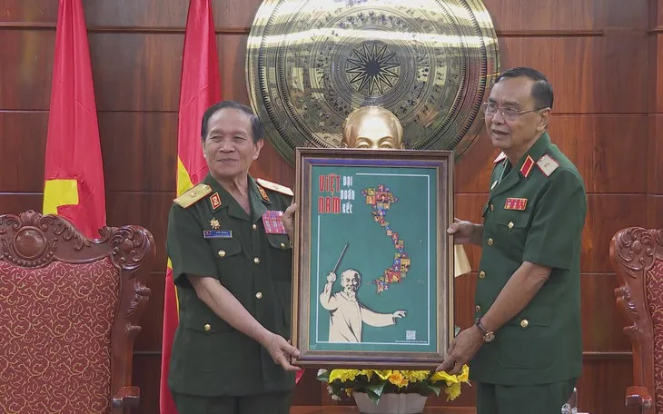 Thắt chặt tình đoàn kết giữa cựu chiến binh TP. Hồ Chí Minh và Thủ đô Viêng Chăn Thắt chặt tình đoàn kết giữa cựu chiến binh TP. Hồ Chí Minh và Thủ đô Viêng Chăn