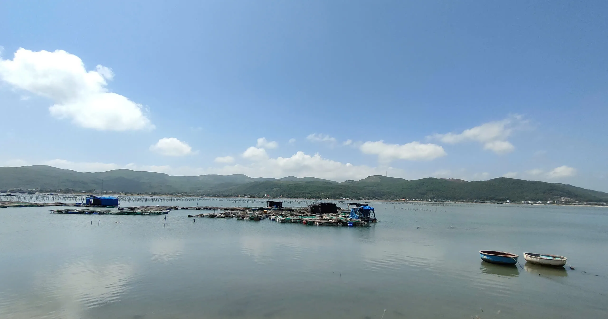biển - sóng - nuôi trồng thủy sản - bè - Ảnh GH