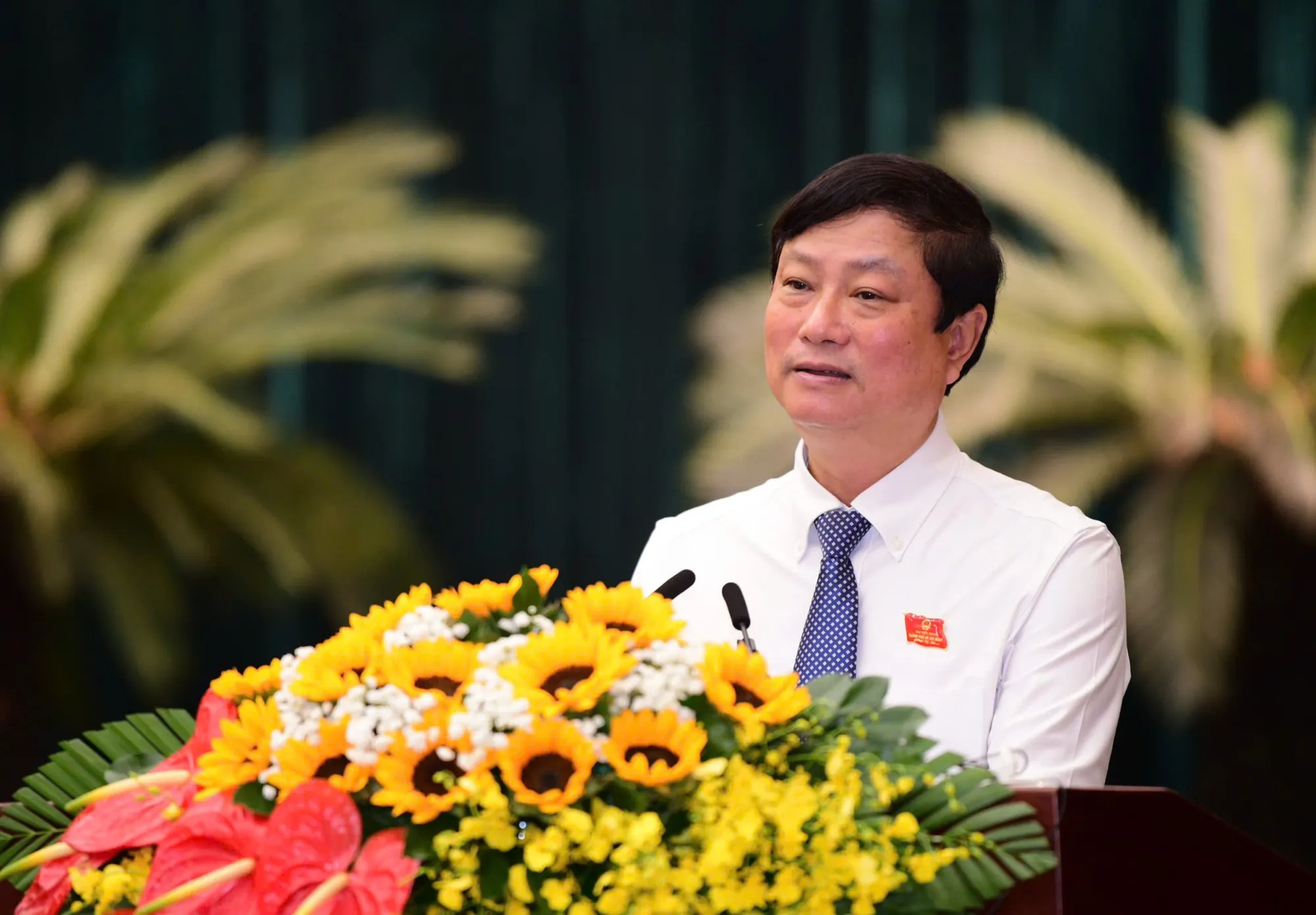 h1-Ủy viên Trung ương Đảng, Phó Bí thư Thành ủy, Chủ tịch HĐND Thành phố Võ Văn Minh phát biểu bế mạc kỳ họp thứ sáu HĐND khóa XI