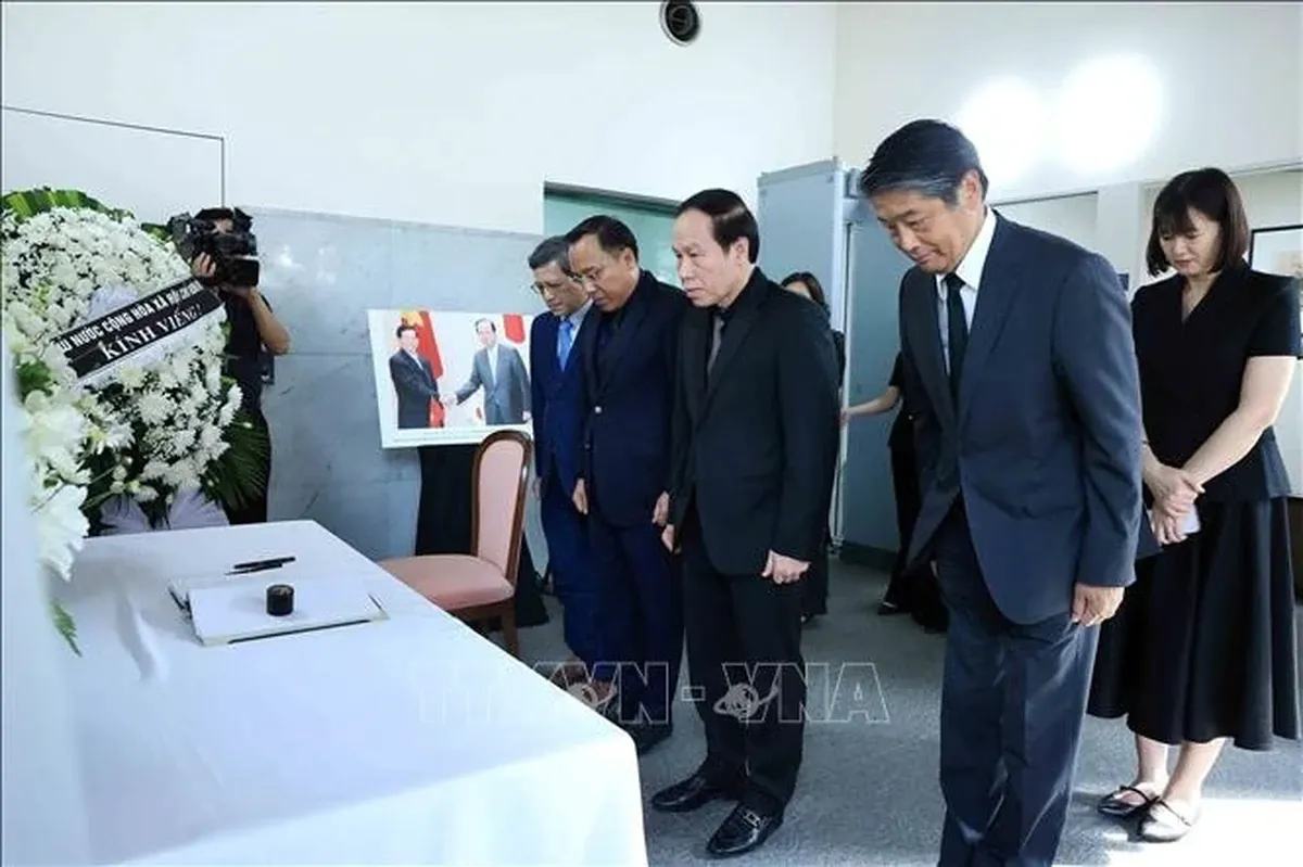 Phó Thủ tướng Lê Tiến Châu viếng nguyên Thủ tướng Nhật Bản Fukuda Yasuo