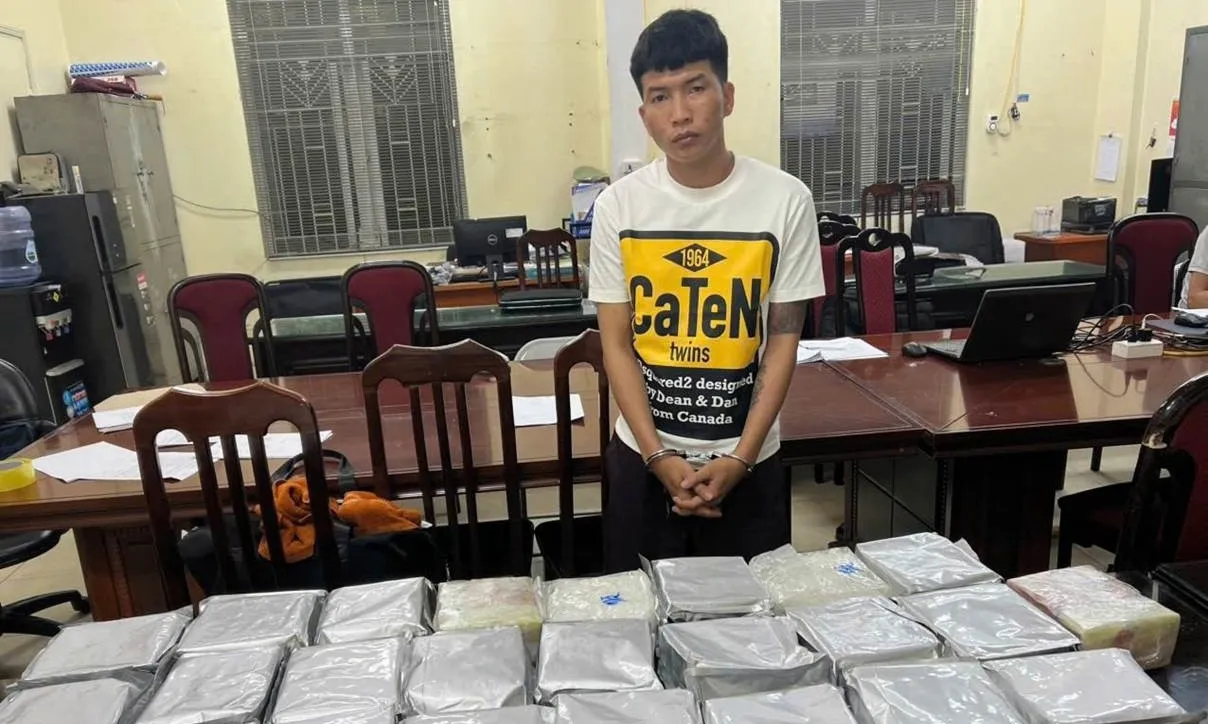 Triệt phá đường dây ma túy xuyên quốc gia từ Lào về Việt Nam, thu giữ hơn 55kg ma túy đá
