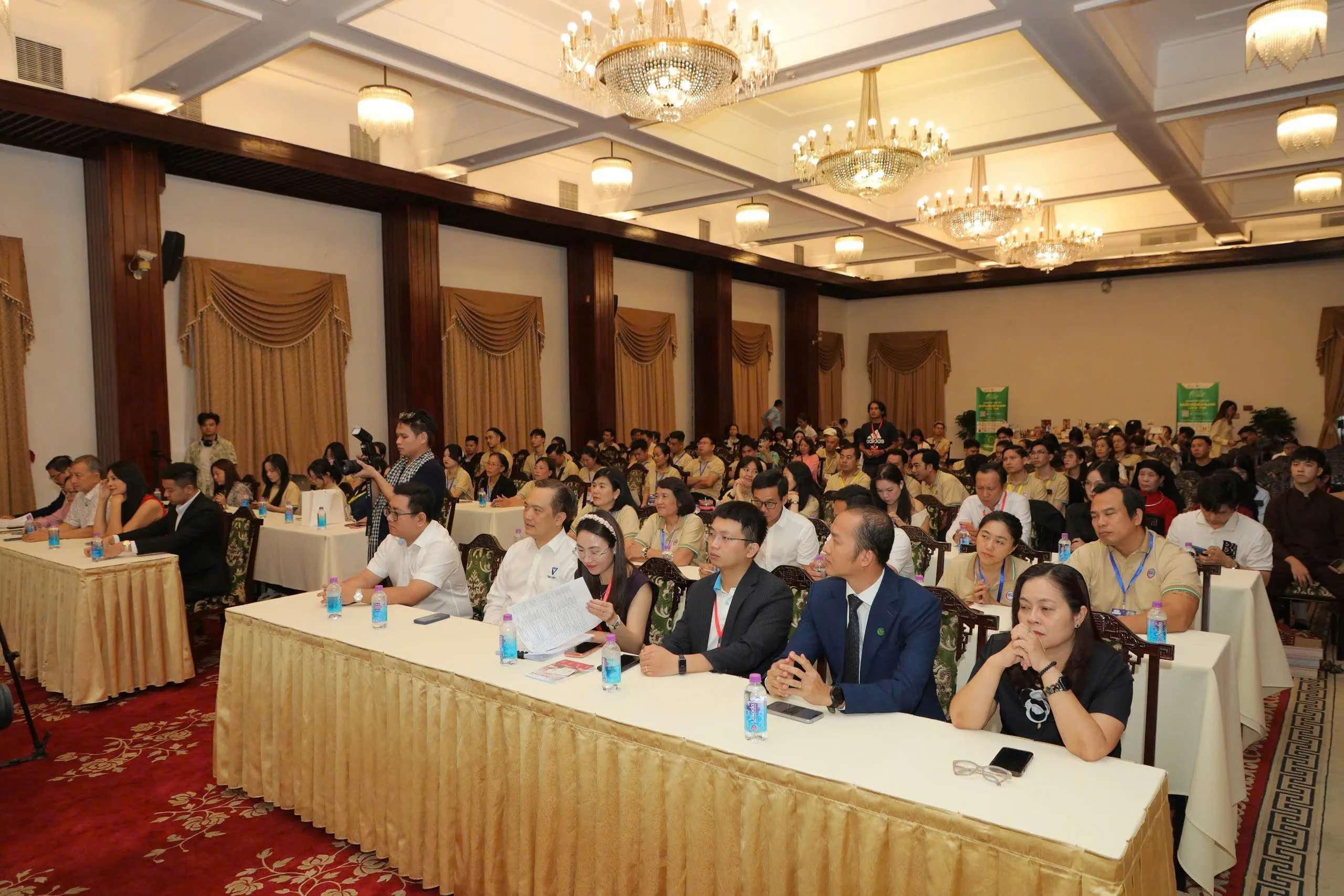 Vòng chung kết Cuộc thi Khởi nghiệp Xanh lần thứ 12 diễn ra tại Hội trường Thống Nhất - Ảnh Bá Nam