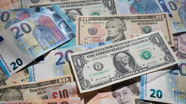 Tỷ giá ngoại tệ hôm nay 9/10/2018: USD tăng mạnh Euro sụt giảm