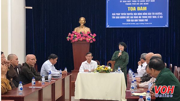 TPHCM vận động người dân không đốt, rải vàng mã trong việc tang, lễ hội