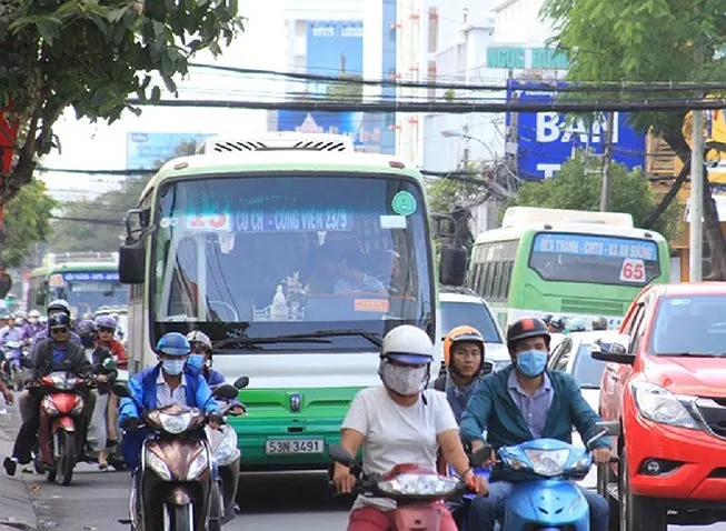 TPHCM điều chỉnh giảm chuyến trên nhiều tuyến xe buýt