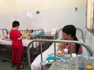 Cơ sở cung cấp phần bánh mì chà bông: Giấy chứng nhận đủ điều kiện VSATTP vừa hết hạn