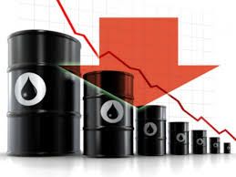 Giá xăng dầu hôm nay 02/11/2018: Tiếp đà đi xuống sau cú lao dốc 3% vào phiên hôm qua