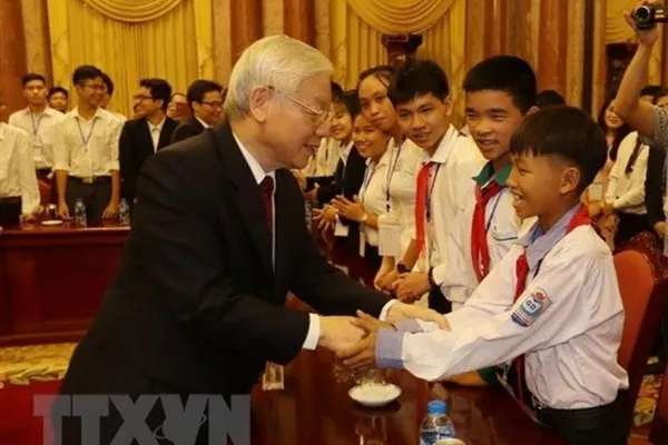 Tổng Bí thư, Chủ tịch nước Nguyễn Phú Trọng gặp mặt học sinh, sinh viên tiêu biểu