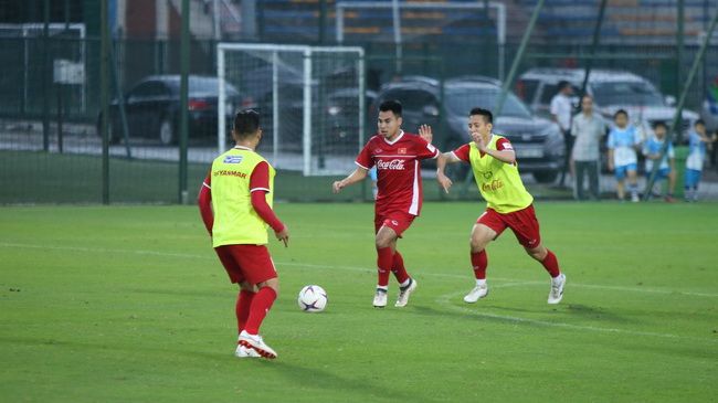 ĐT Việt Nam tập buổi đầu tiên chuẩn bị cho trận gặp Malaysia