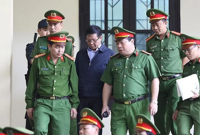 Cựu Trung tướng Phan Văn Vĩnh đề nghị tòa không đăng bản án lên mạng