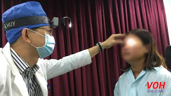 Khôi phục thị lực cho cô gái bị viên đạn bi bắn vào mắt