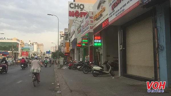 Điểm sáng lập lại trật tự lòng, lề đường (Bài 1)