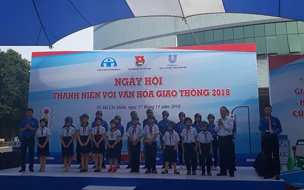 Đoàn viên, thanh niên xây dựng văn hóa giao thông