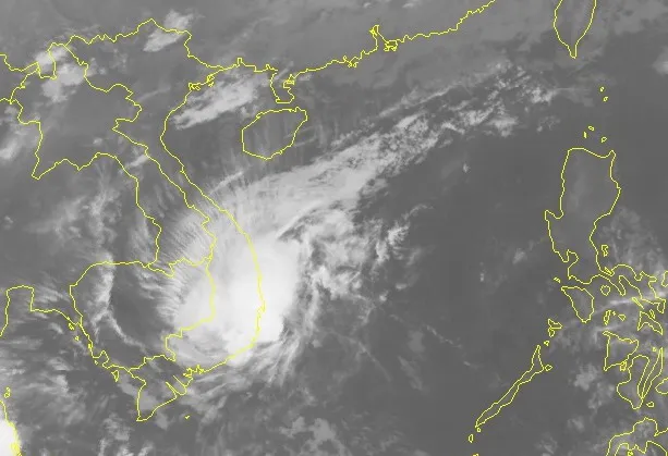 Bão số 8 suy yếu thành áp thấp nhiệt đới