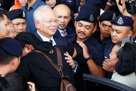 Malaysia mở lại điều tra về một vụ mua bán tàu ngầm liên quan đến cựu Thủ tướng Najib