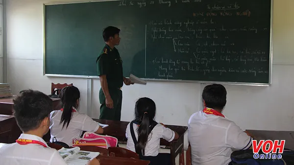 Gieo chữ nơi đầu sóng 