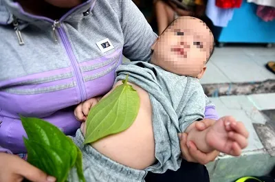 Những phương pháp dân gian chăm sóc con cần tránh