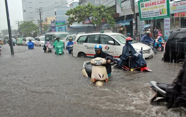 Dự báo thời tiết hôm nay 24/11: Nam Trung Bộ và Nam Bộ đón bão số 9 với gió mạnh, mưa lớn