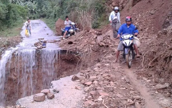 Cảnh báo lũ quét sạt lở đất từ Quảng Ngãi đến Ninh Thuận.