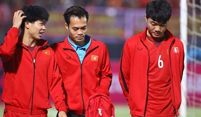 Tin thể thao 25/11: Bầu Đức cầu cứu bác sĩ Hàn chữa trị cho Văn Toàn