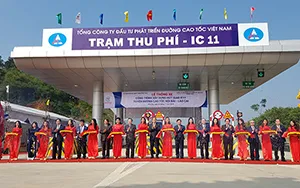 Thông xe nút giao IC-11 trên cao tốc Nội Bài - Lào Cai