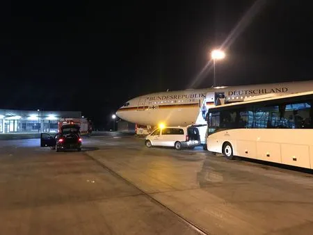 Không có dấu hiệu tội phạm đằng sau việc máy bay của bà Merkel phải hạ cánh khẩn cấp