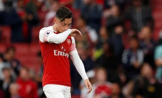 Tin chuyển nhượng mới nhất 2/12: Đại gia Italia muốn giải cứu Mesut Ozil
