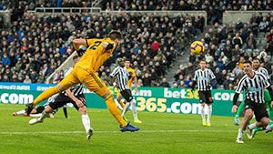 Kết quả Ngoại hạng Anh hôm nay 10/12: Wolves hạ Newcastle bằng bàn thắng ở phút bù giờ