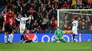 Diễn biến chính Cup C1 trận Valencia vs Man Utd: Thua trận, MU an phận nhì bảng