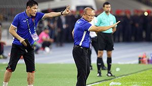 HLV Park Hang-seo: Các tuyển thủ Việt Nam không được kèn cựa nhau vì suất đá chính