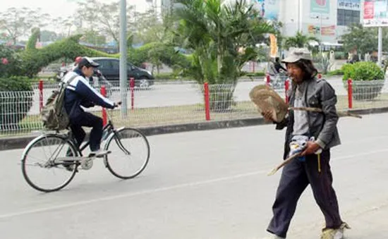 Quản lý người tâm thần trong cộng đồng còn nhiều khoảng trống: Sống chung với lũ
