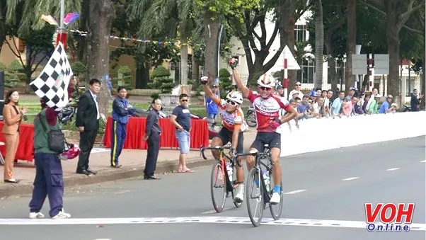 Video chặng 8 Cuộc đua xe đạp Nam Kỳ Khởi Nghĩa 2018: TP. Pleiku -  TP. Buôn Ma Thuột