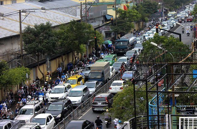 TPHCM: Hạn chế lưu thông đường Nguyễn Tất Thành ngày 25 và 28/12/2018