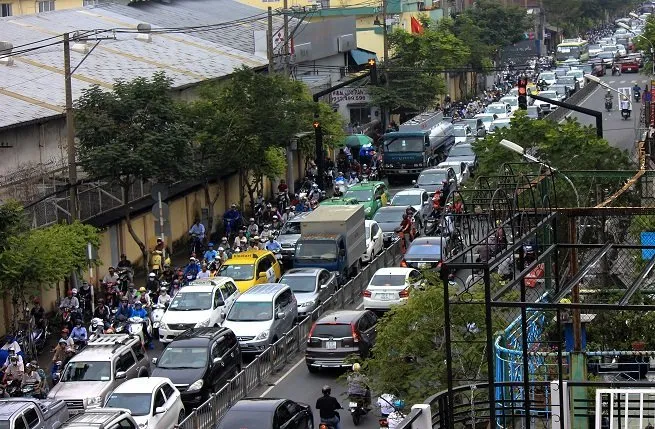 TPHCM: Hạn chế lưu thông đường Nguyễn Tất Thành ngày 25 và 28/12/2018