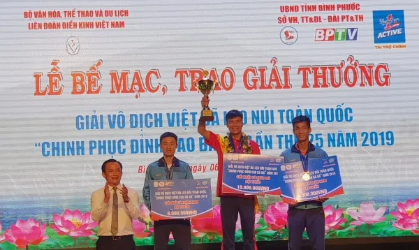 Bình Phước nhất toàn đoàn giải việt dã chinh phục núi Bà Rá 2019