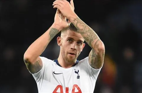 Chuyển nhượng 10/01: Alderweireld có câu trả lời cho MU