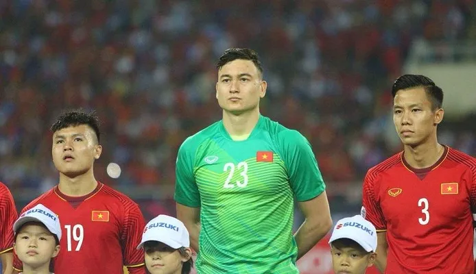 Văn Lâm có thể bắt chính trên ĐT Việt Nam trong 10 năm nữa