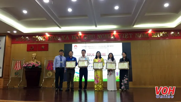 Xây dựng trường chuẩn quốc gia: Công bằng không phải cào bằng