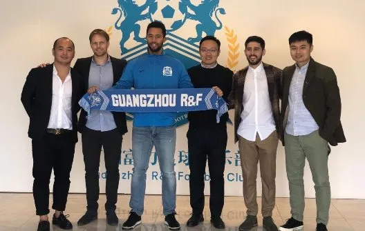 Tin chuyển nhượng mới nhất 17/1: Trụ cột Tottenham gia nhập đại gia Trung Quốc