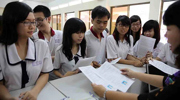 Nguyên nhân của nhiều trường hợp xin chuyển trường tại TPHCM