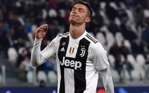 Tin bóng đá 22/01: HLV Allegri chỉ trích Ronaldo sau trận thắng Chievo