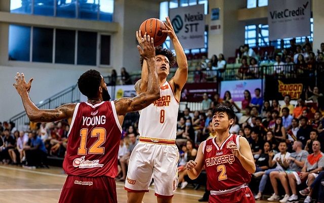 Saigon Heat thua đáng tiếc trên sân Singapore Slingers